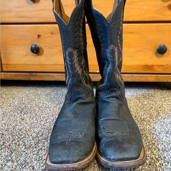 Lucchese Black Cowboy Boots with Decorative Stitching - Picture 5 of 11